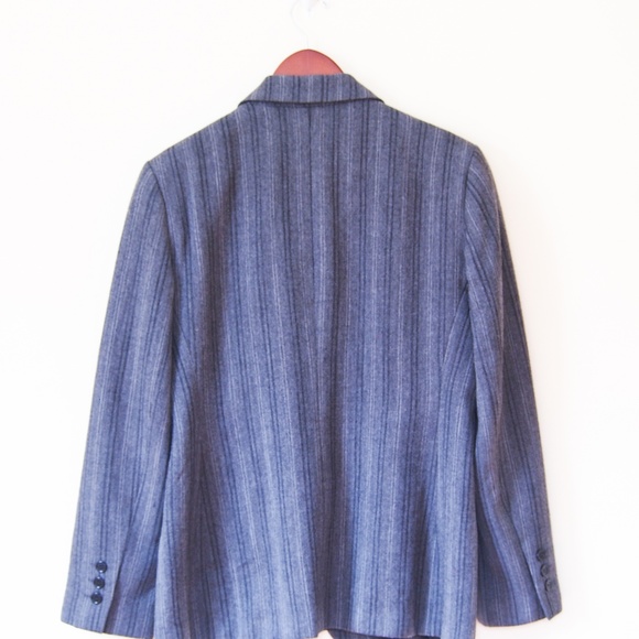 Laura Scott Blazer - Picture 3 of 3